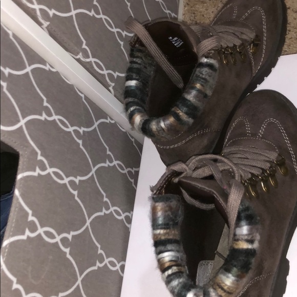 Booties - Picture 3 of 4